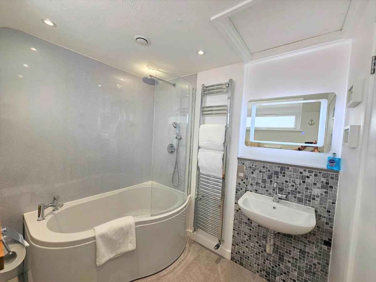 Bosun'S Cottage Luxury Stay In The Heart Of Town Уэймут Экстерьер фото